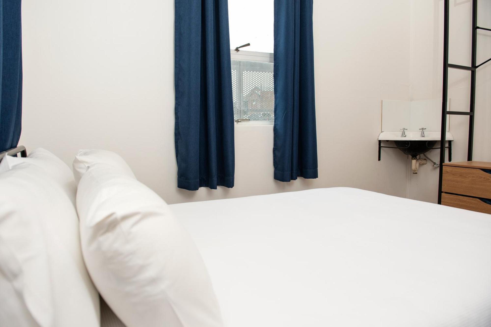 The Met Hotel Toowoomba Room photo